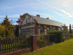 Prace remontowe budynku dawnej szkoły postępują – październik 2018